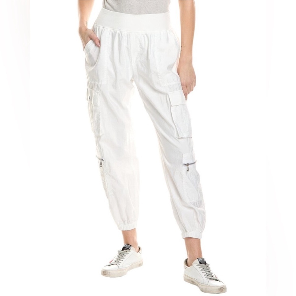 Cinq à Sept
Genevive Cropped Cargo Pants - Picture 2 of 8
